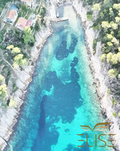 MEHRERE BAUGRUNDSTÜCKE MIT EINER GESAMTFLÄCHE VON 6.160 m² – BUCHT ŽUKOVA